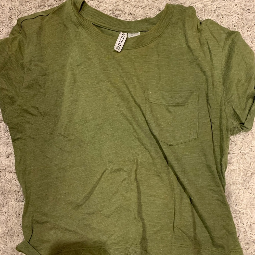 divided army green tee shirt crew neck size small